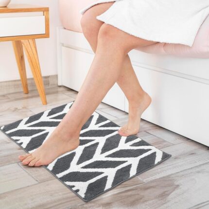 Encasa XO Super Soft Microfibre Bath Mat 76x51 cm, Super Absorbent, Anti-Skid, Multi-Purpose Door Mat for Bathroom/Bedroom/Kitchen/Floor, Quick Dry, Non-Slip - Grey (Pack of 1)